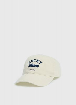 Бейсболка с вышивкой, Белый