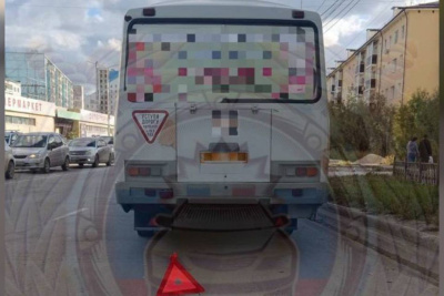 В Якутске водитель автобуса зажал дверьми ногу ребенка / Саина Титова Якутск Якутск Республика Саха (Якутия)