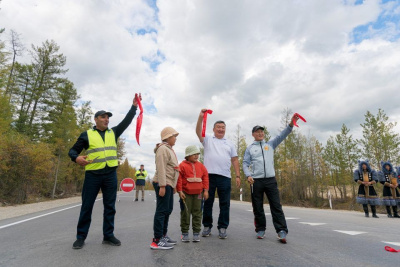 В Горном районе отремонтировали 10 км автодороги «Вилюй» / ЯСИА   