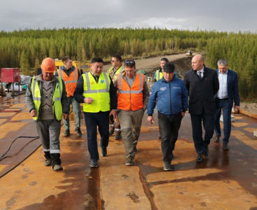 Дмитрий Садовников: дороги и стройки /    