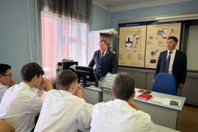 Студентов Транспортного техникума поздравили с началом учебного года / ЯСИА   