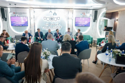 ВЭФ-2024: Айсен Николаев назвал главным фактором роста демографии создание условий для жизни людей / ЯСИА   