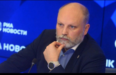 Общественик Владимир Рогов отметил, что ВЭФ вырос в полноценную площадку для диалога / ЯСИА   