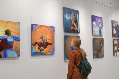 Персональная выставка живописца Миры Аргуновой открылась в Омске / ЯСИА   