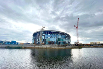 Фасад Арктического центра эпоса и искусств в Якутске остеклён более чем наполовину / ЯСИА Якутск Якутск Республика Саха (Якутия)