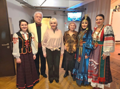 Виртуоз-хомусист Альбина Дегтярева выступила с легендарным оркестром в Москве / Нарыйа Пахомова   