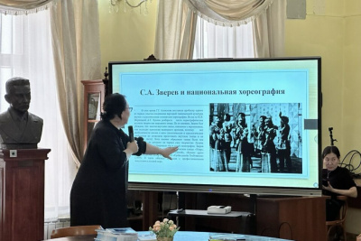 Эксперты обсудили место якутской вокальной традиции в современном мире / ЯСИА   