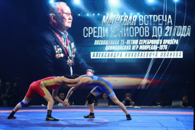 Якутские борцы стали победителями матчевой встречи к 75-летию Александра Иванова / Нарыйа Пахомова   