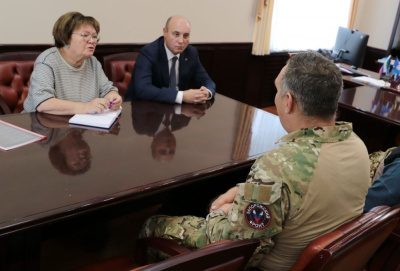 Постоянная работа: занять и закрепиться /    