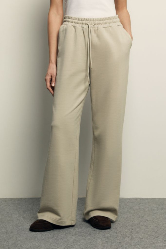 Спортивные брюки широкого кроя