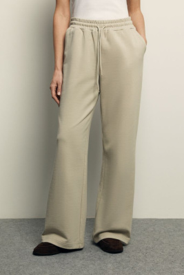 Спортивные брюки широкого кроя