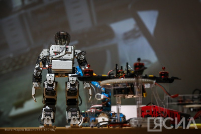 Стартовал новый сезон чемпионата по битве роботов / ЯСИА   