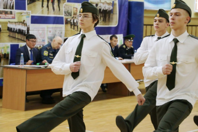 Серьезная игра молодых патриотов /    