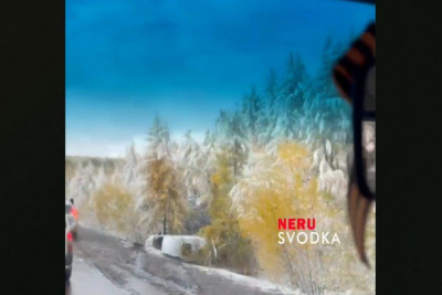 Микроавтобус съехал в кювет и опрокинулся на трассе «Лена» в Якутии / ЯСИА   Республика Саха (Якутия)