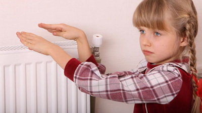 К сведению приемных семей детей-сирот и детей, оставшихся без попечения родителей /    