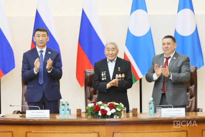 В Якутии отметили 80-летие Героя Труда России Михаила Готовцева /    