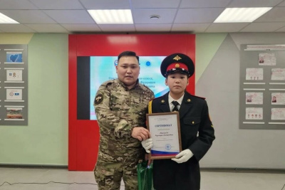 Герой России Родимир Максимов встретился с якутскими кадетами / ЯСИА   