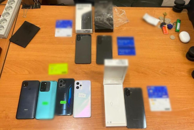 Алтаец скупал банковские карты молодых якутян для аферистов / ЯСИА   