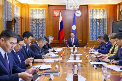 Глава Якутии поручил разобраться с затягиванием сроков предоставления пособий при рождении ребенка / ЯСИА   