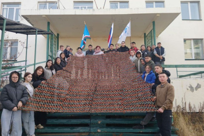 Арктический колледж в Якутии изготовил маскировочные сети и рыбные котлеты для бойцов СВО / ЯСИА   Республика Саха (Якутия)