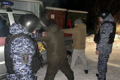 Подозреваемых в грабеже задержали росгвардейцы в Олекминске / ЯСИА   