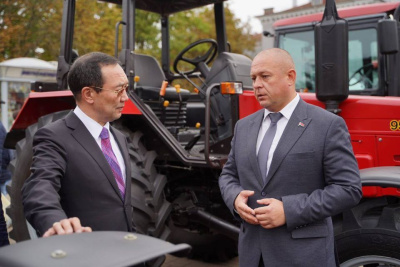 В Якутии будут наращивать поставки сельскохозяйственной и большегрузной техники из Беларуси / ЯСИА   Республика Саха (Якутия)