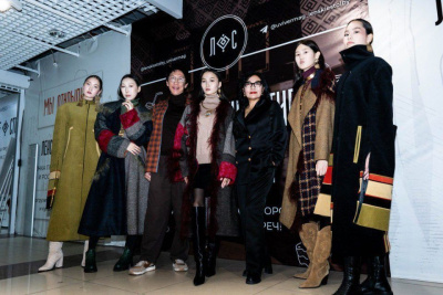 Якутская компания «Камелек» представила новую коллекцию одежды сезона осень-зима-2024 / ЯСИА Якутск Якутск Республика Саха (Якутия)