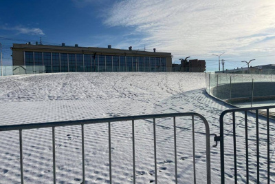 Якутян просят не ходить по наклонному ландшафту обновленной площади Якутска / ЯСИА Якутск Якутск Республика Саха (Якутия)