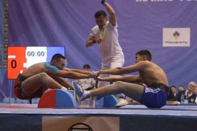 Якутские мас-рестлеры завоевали четыре золота чемпионата России /    