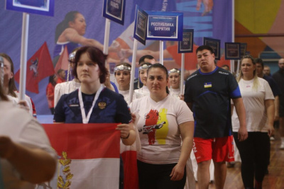 В Нерюнгри торжественно открыли чемпионат России по мас-рестлингу / Дьулустаан Сергеев   