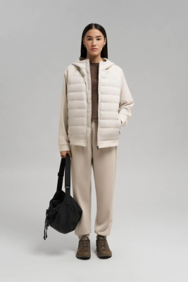 Стеганая куртка с наполнителем из натурального пух