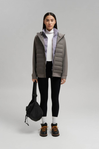 Стеганая куртка с наполнителем из натурального пух