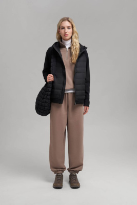 Стеганая куртка с наполнителем из натурального пух