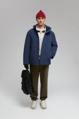 Утепленная куртка с капюшоном