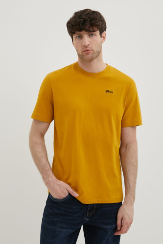 Футболка прямого силуэта с вышивкой