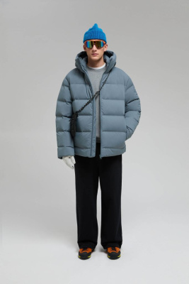 Пуховик с воротником-стойкой и капюшоном