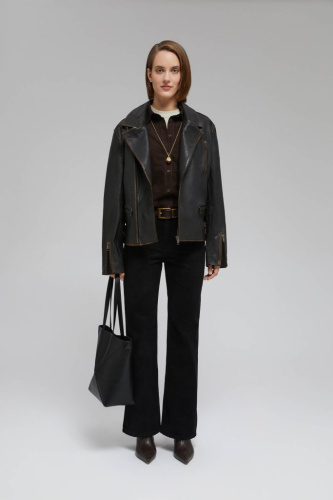 Джинсы comfort fit с бархатным напылением