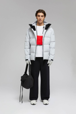 Стеганая куртка с капюшоном