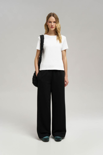 Футболка прилегающего кроя