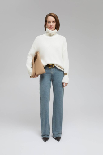 Свитер с шерстью