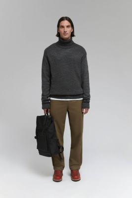 Свитер мужской