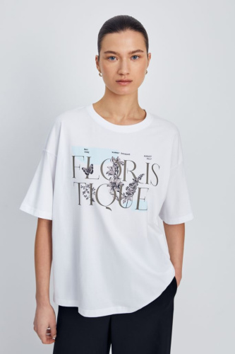 Свободная футболка с принтом