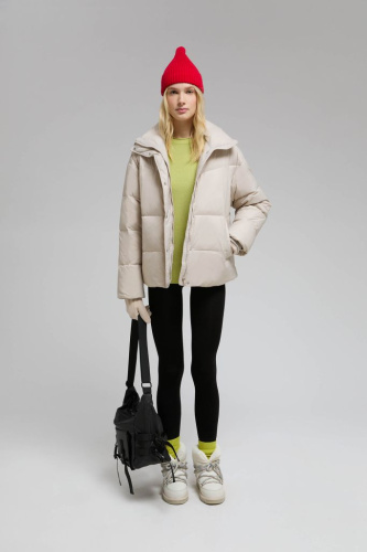 Пуховик со съемным капюшоном