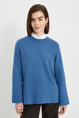 Джемпер свободного силуэта с широкими рукавами