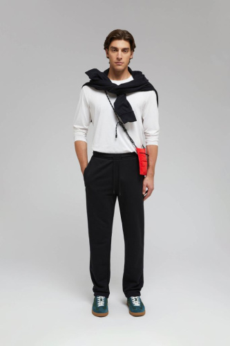 Трикотажные брюки прямого кроя