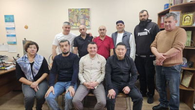 Народ и армия едины: члены Мирнинской Ассамблеи приняли участие в благотворительной акции в помощь бойцам СВО /   Мирнинский Республика Саха (Якутия)