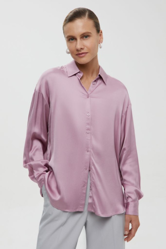 Блузка свободного силуэта с отложным воротником