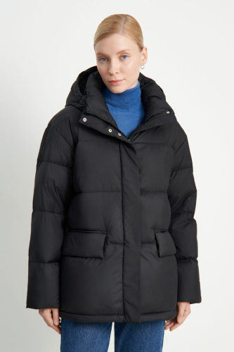 Пуховик со съемным капюшоном