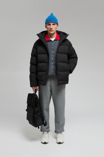 Пуховик с воротником-стойкой и капюшоном