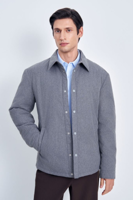 Утепленная куртка с отложным воротником